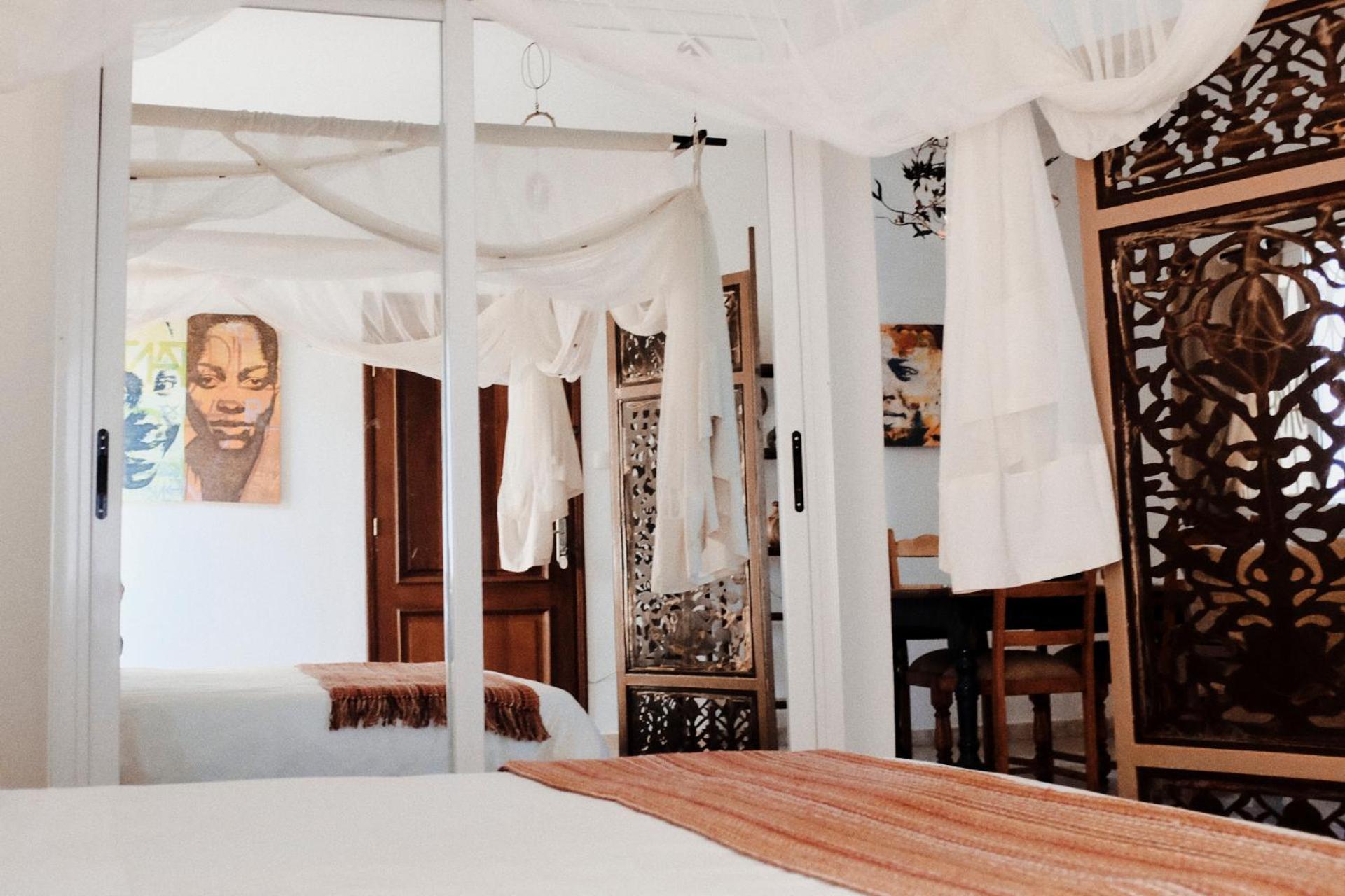 Loman Art Hotel Dakar Exterior photo
